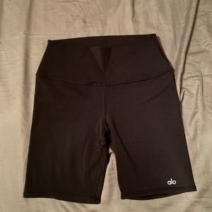 Brand new alo yoga biker shorts